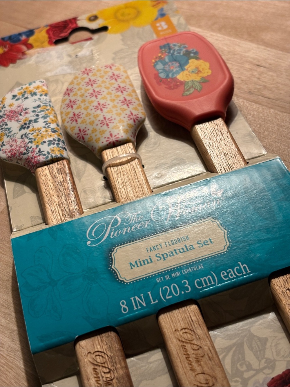 The Pioneer Woman Mini Spatula Set - New 3 Piece Set